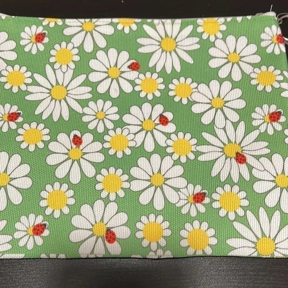 CUTTIEE Elegant Silver Fashion Jewelry Elastics Makeup Pouch Bundle - Picture 11 of 12